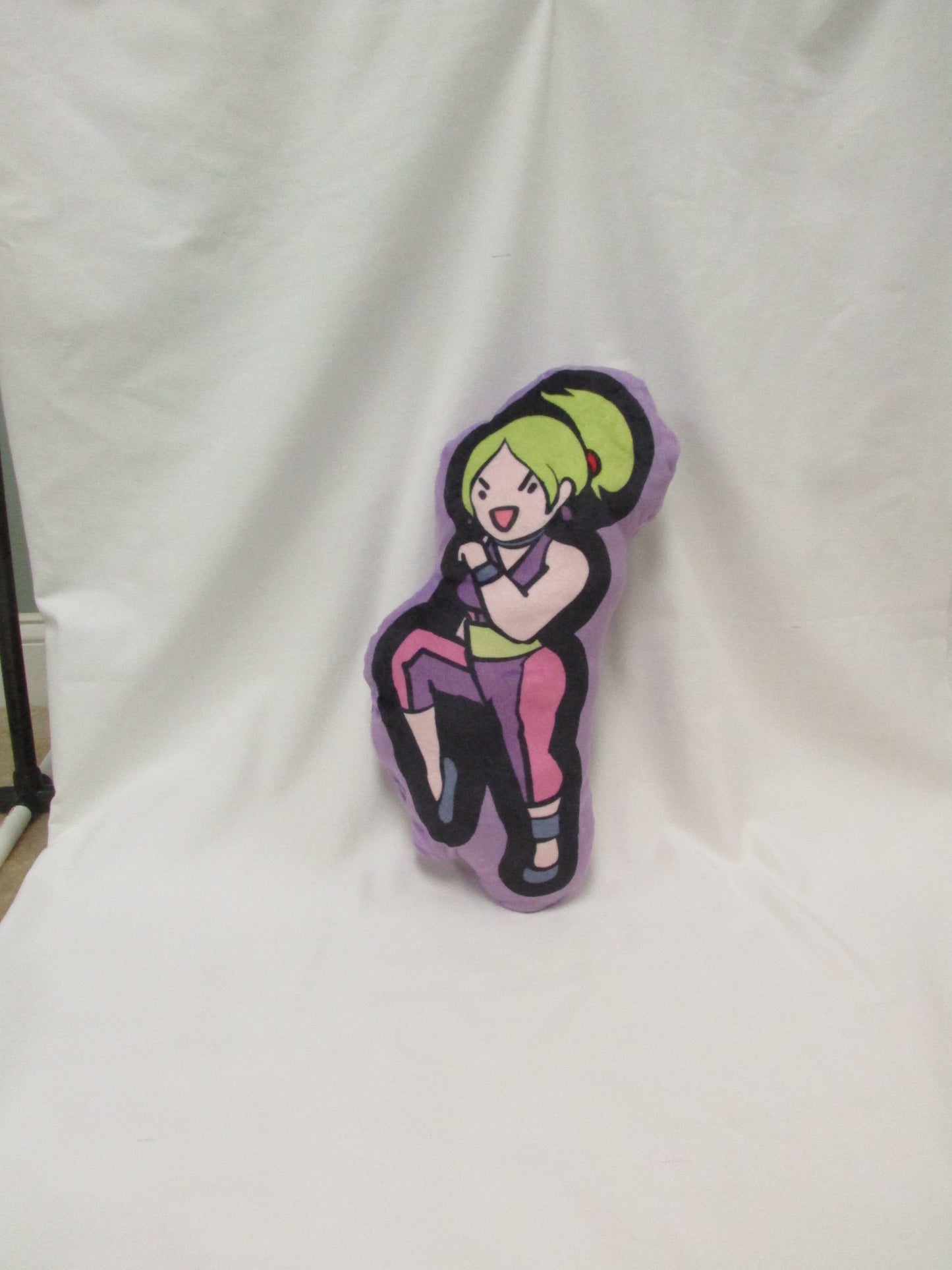 Nina 1 Pillow